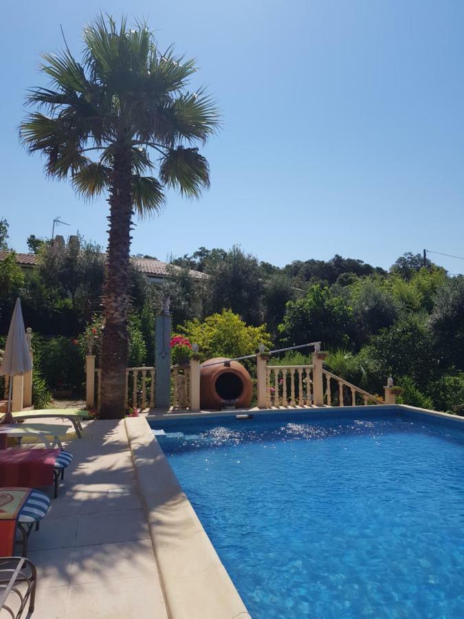 Casa Das Oliveiras Flassans-sur-Issole Esterno foto